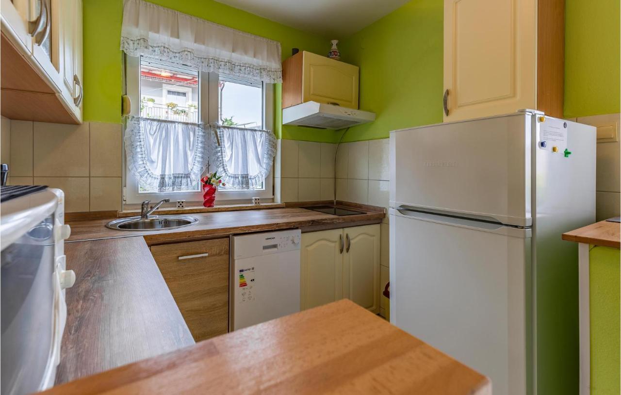 Nice Apartment In Premantura With Wifi Exteriör bild