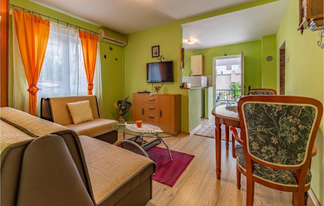 Nice Apartment In Premantura With Wifi Exteriör bild